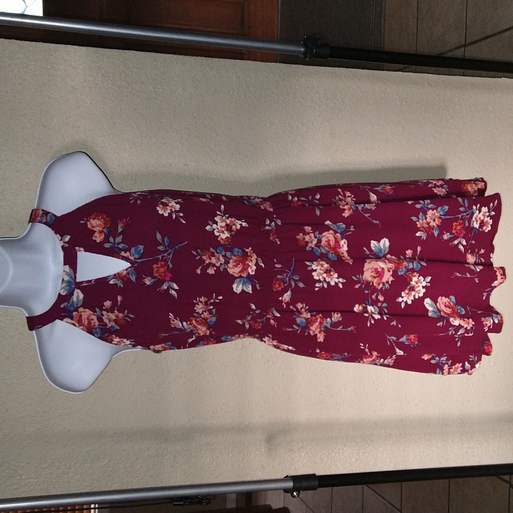 NWOT Floral Lightweight Dress